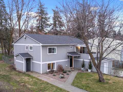 207 Harmon Street, Waitsburg, WA 99361