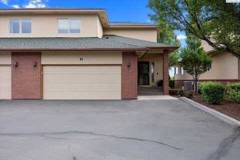 300 Columbia Point Drive, Richland, WA 99352