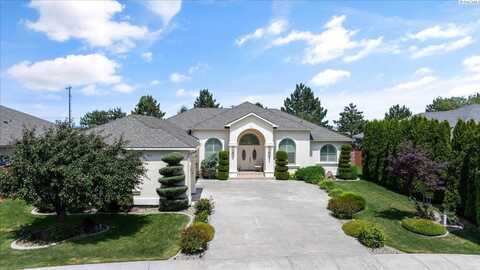 4222 W 32nd Ave, Kennewick, WA 99337