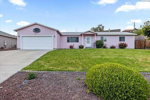 308 Merrick Ave, Sunnyside, WA 98944