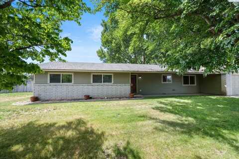 708 N RD 48, Pasco, WA 99301