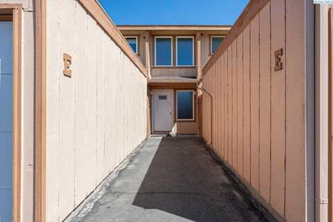 3121 W Hood Ave, Kennewick, WA 99336