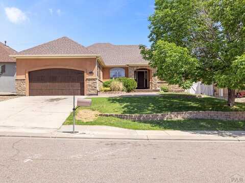 1705 Aquila Dr, Pueblo, CO 81008