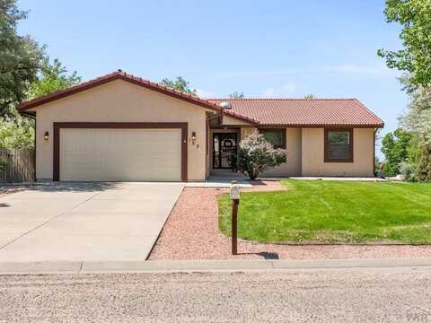 152 W Glenrose Dr, Pueblo West, CO 81007
