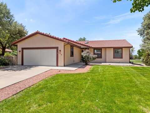152 W Glenrose Dr, Pueblo West, CO 81007
