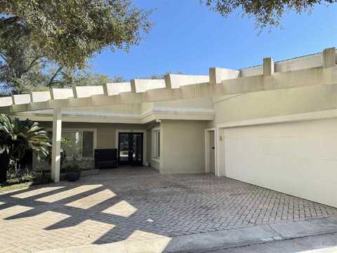 16 Highpoint Dr, Gulf Breeze, FL 32561