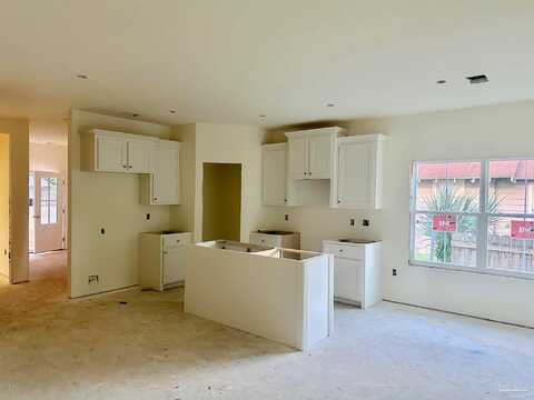 1915 W Chase St, Pensacola, FL 32502