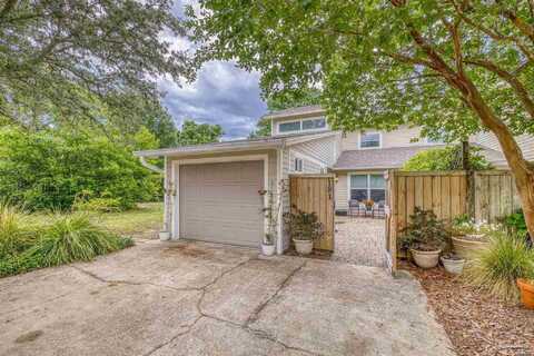 181 Russ Dr, Gulf Breeze, FL 32561
