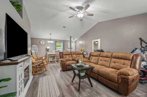 6856 Old West Ln, Milton, FL 32570