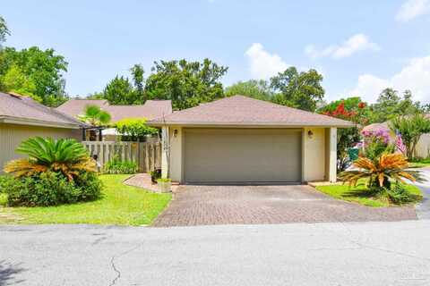 700 Bay Dr, Niceville, FL 32578