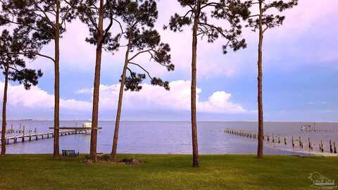 6817 Tidewater Dr, Navarre, FL 32566