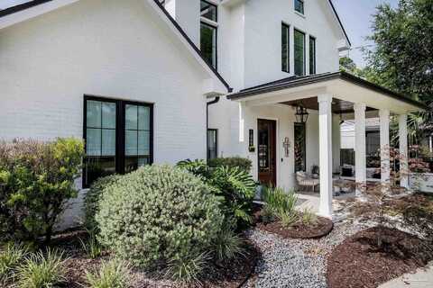 1869 E Bobe, Pensacola, FL 32503