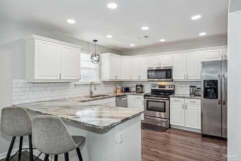 911 Vonna Jo Cir, Pensacola, FL 32506