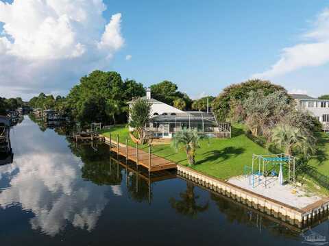 1672 Kauai Ct, Gulf Breeze, FL 32563