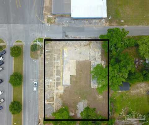 698 S Main St, Crestview, FL 32536