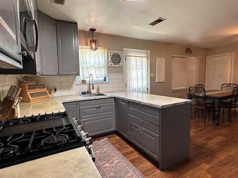 109 Ridgewood Dr, PALESTINE, TX 75801