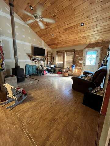 1209 St Hwy 294, ELKHART, TX 75839