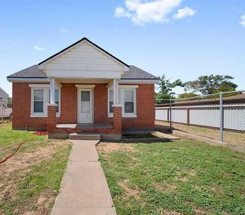 709 E 14th St, Big Spring, TX 79720