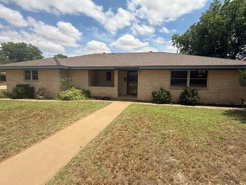 983 17th St, Colorado City, TX 79512