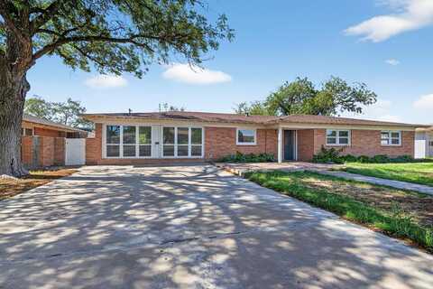 2606 Country Club Dr, Midland, TX 79701