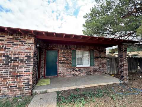 208 A Mitchell, Midland, TX 79701
