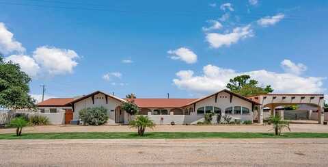 1510 W School Street, Stanton, TX 79782