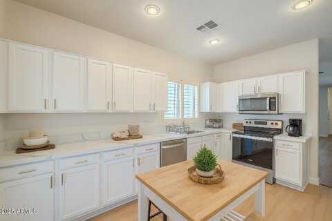 125 N 22ND Place, Mesa, AZ 85213