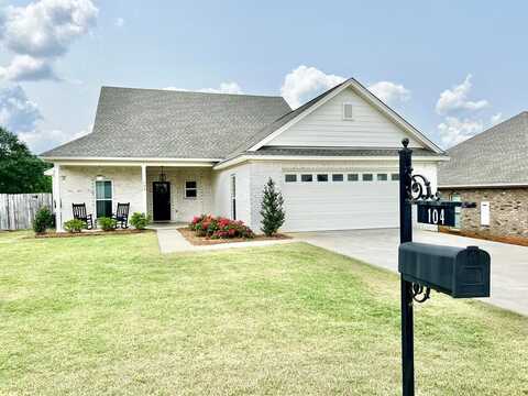 104 Summit Curve, Troy, AL 36079