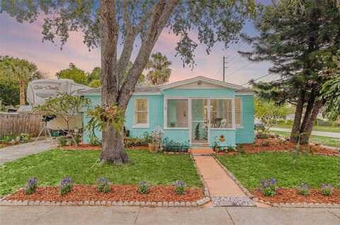 653 E SPRUCE STREET, TARPON SPRINGS, FL 34689