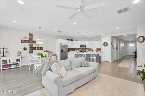 1529 W CARMEN Street, Phoenix, AZ 85041