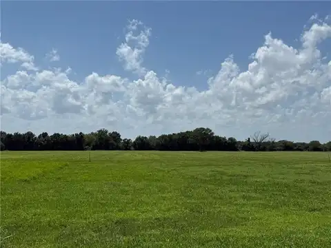 000 Earl Smith RD, Locust Grove, OK 74352