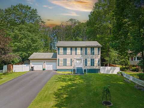 344 Charles Folly Road, Bartonsville, PA 18321