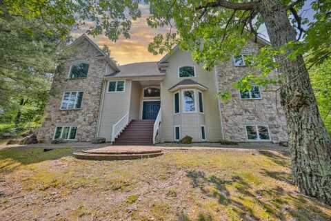 205 Osprey Way, East Stroudsburg, PA 18302