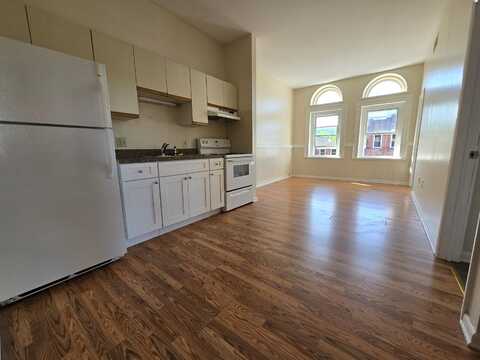 584 Main Street, Apt. 8, Stroudsburg, PA 18360