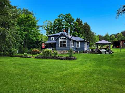 24 Board Road, Laceyville, PA 18623