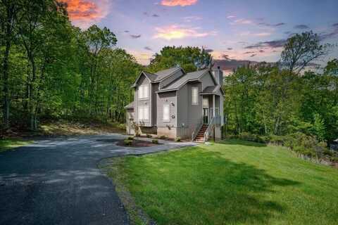 2210 Camelback Drive, Tannersville, PA 18372