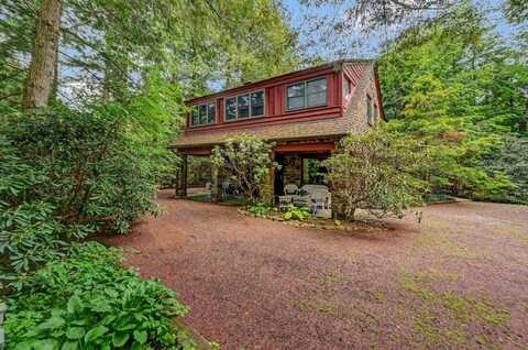 37 Cove Road, Bear Creek, PA 18602