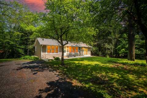 18 Holiday Drive, Albrightsville, PA 18210