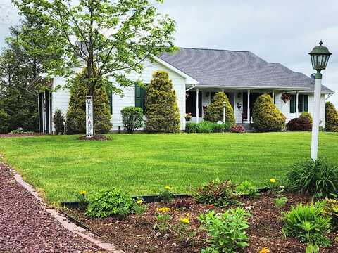 163 Wagner Boulevard, Greenfield Township, PA 18407
