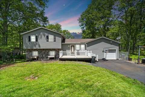 27 Mountain Top Road, East Stroudsburg, PA 18302
