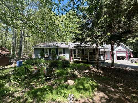 382 Lake Road, Tobyhanna, PA 18466