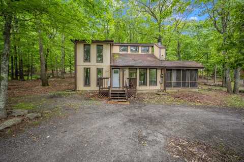 2166 Southport Drive, Bushkill, PA 18324