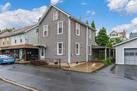 1137 Railroad Street, Catasauqua, PA 18032