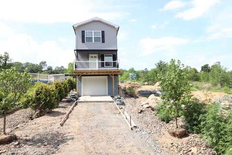 1025 W Princeton Avenue, Palmerton, PA 18071