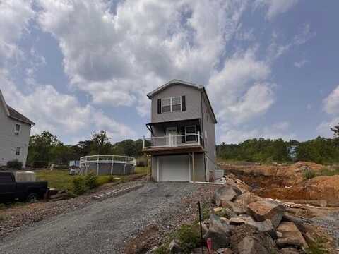 1025 W Princeton Avenue, Palmerton, PA 18071