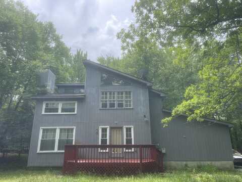 210 Oakenshield Drive, Tamiment, PA 18371