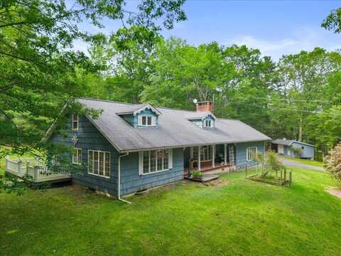 118 Deweys Drive, Dingmans Ferry, PA 18328