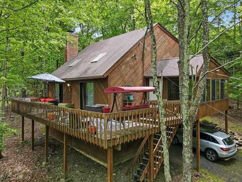 2130 Southport Drive, Bushkill, PA 18324
