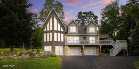 7 Shore Line Drive, Lakeville, PA 18438