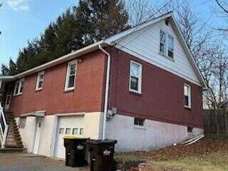 4442 Crescent Street, Stroudsburg, PA 18360